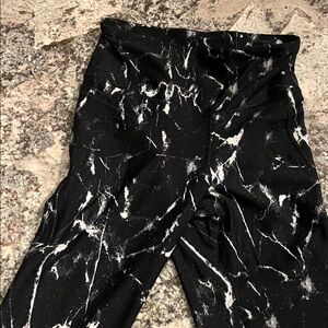 Old Navy Black and White High-Rise Powersoft Leggings